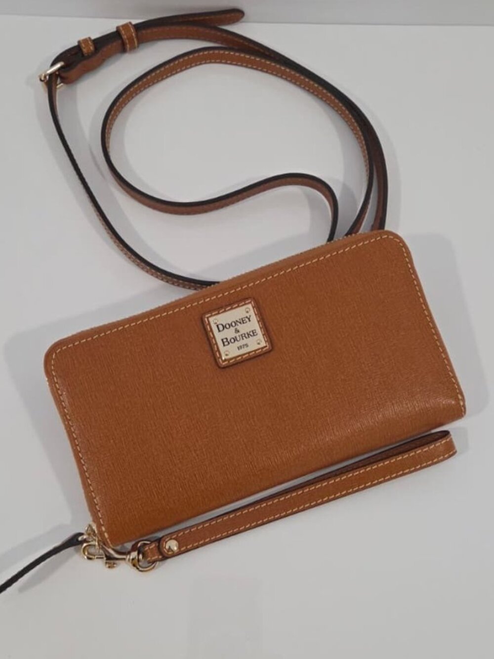 NWT Dooney & Bourke Saffiano Large Zip Around Wristlet, Crossbody in Natural